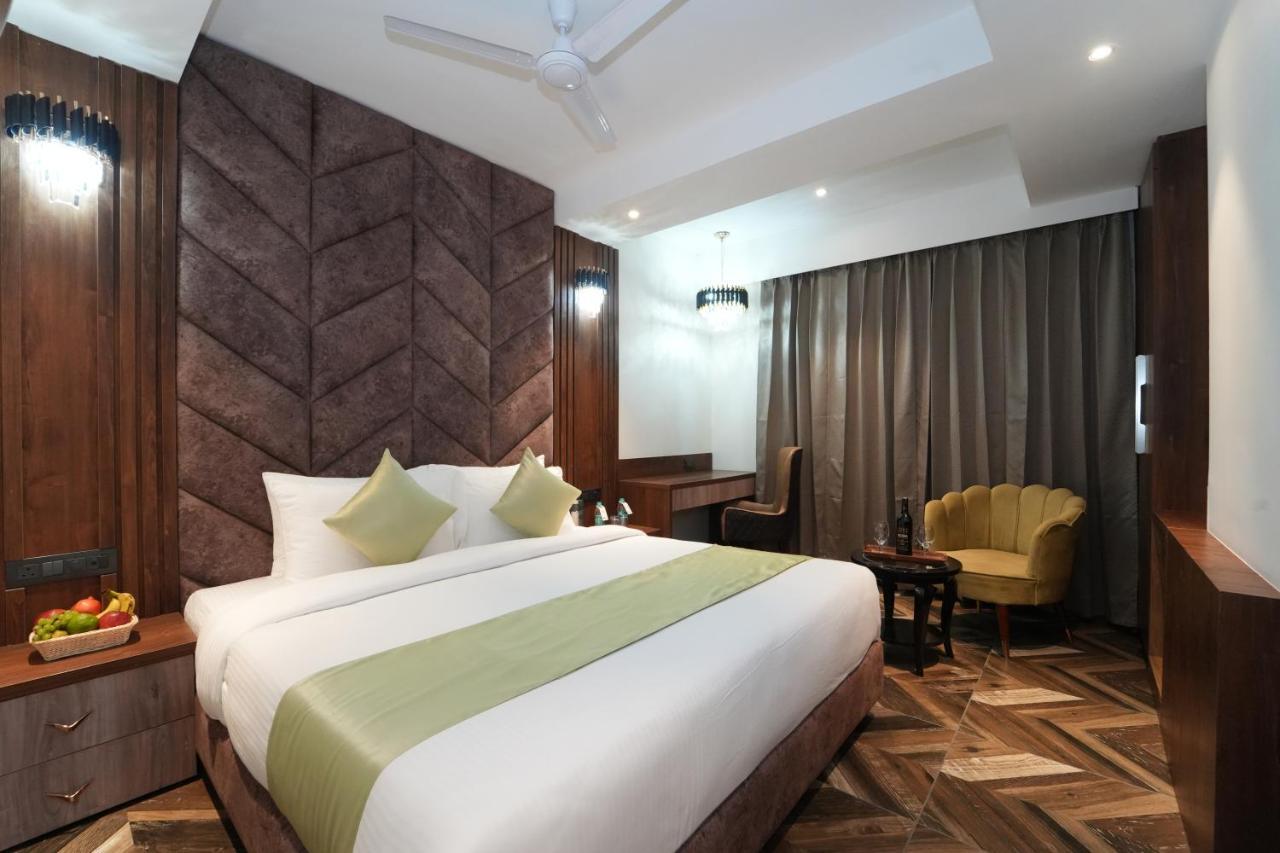 Grand Luxotica By Dls Hotels Dehradun Exterior foto
