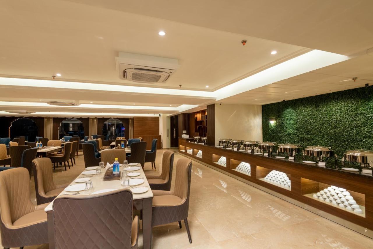 Grand Luxotica By Dls Hotels Dehradun Exterior foto