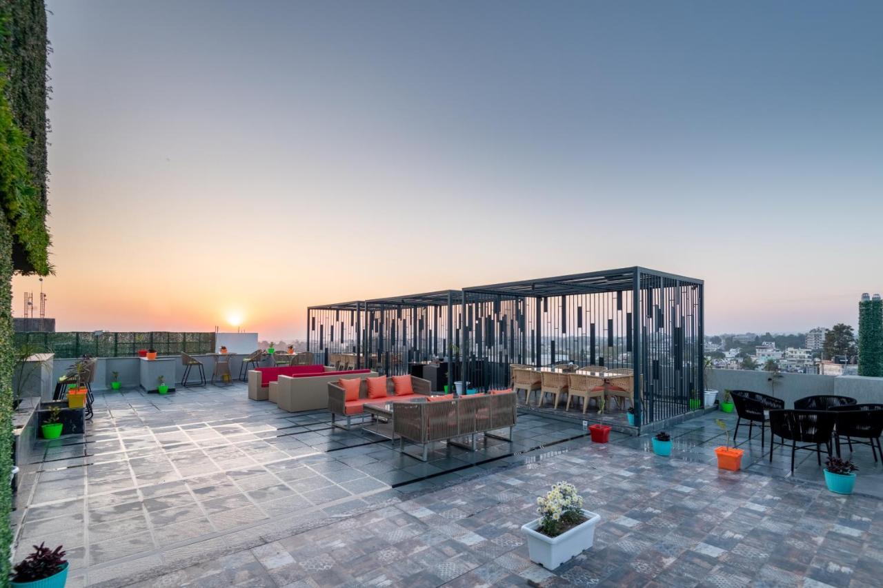 Grand Luxotica By Dls Hotels Dehradun Exterior foto