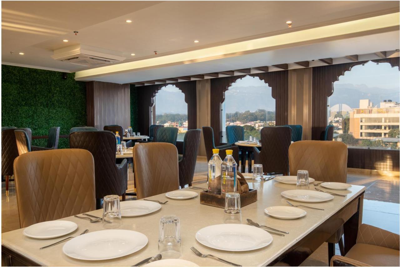 Grand Luxotica By Dls Hotels Dehradun Exterior foto